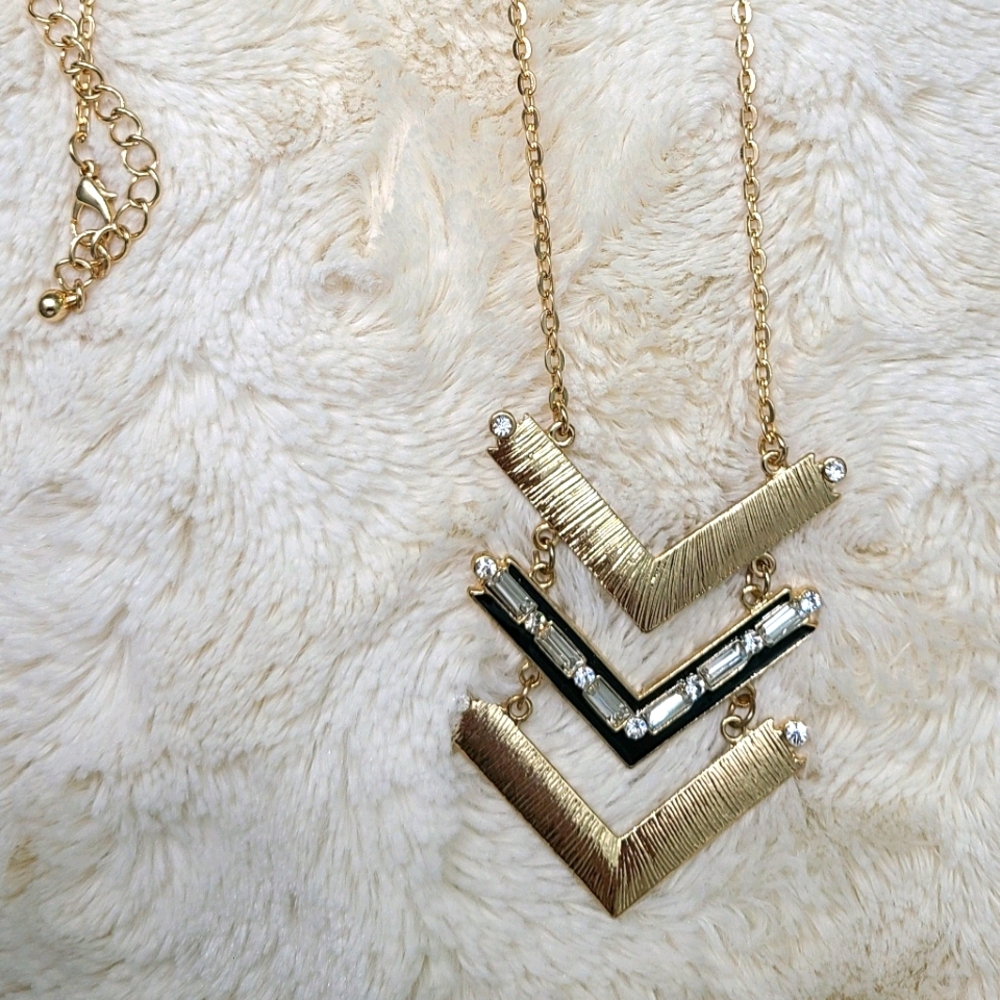 GORGEOUS Necklace
